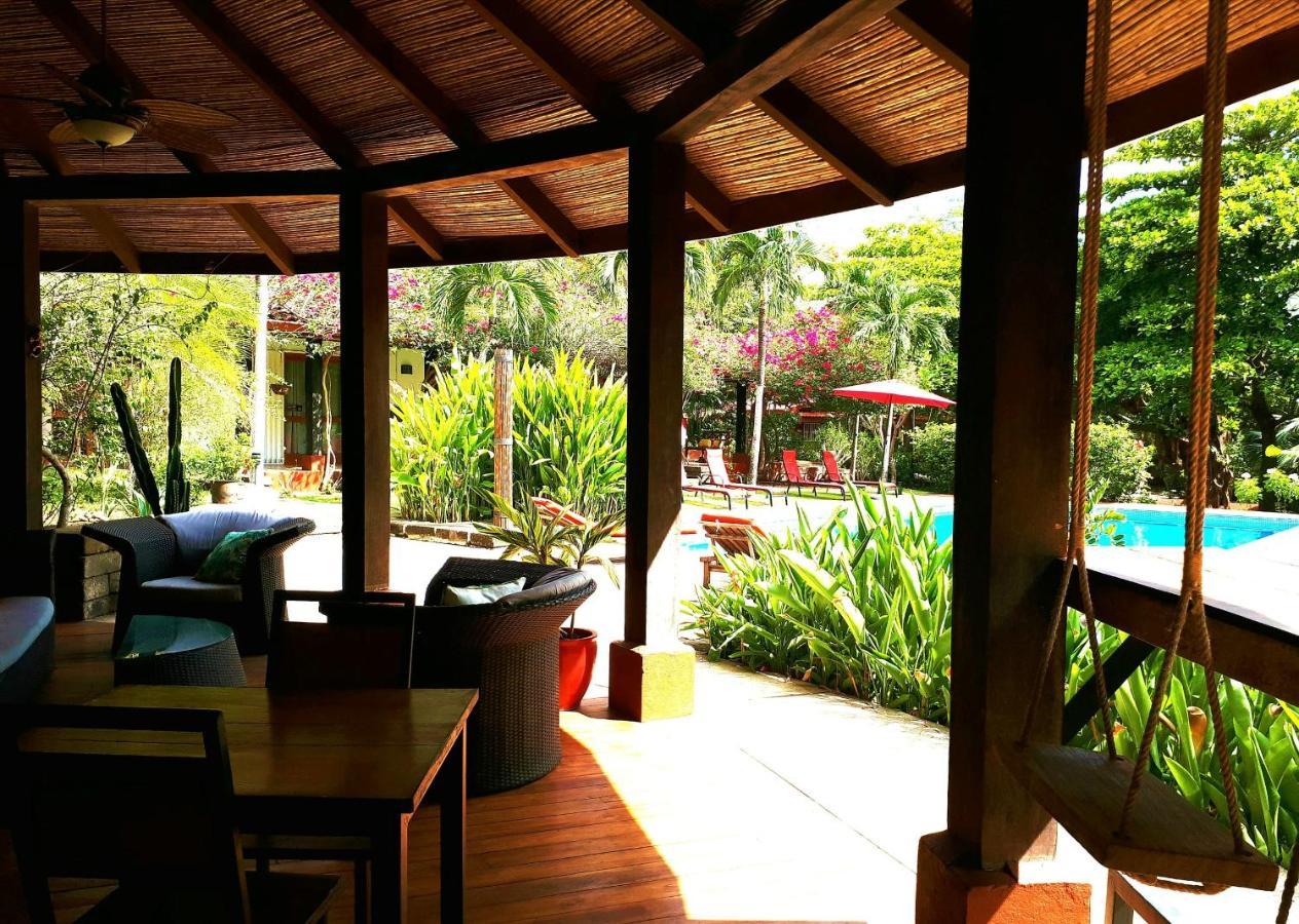Casa Mapache Hotel Tamarindo Exterior photo