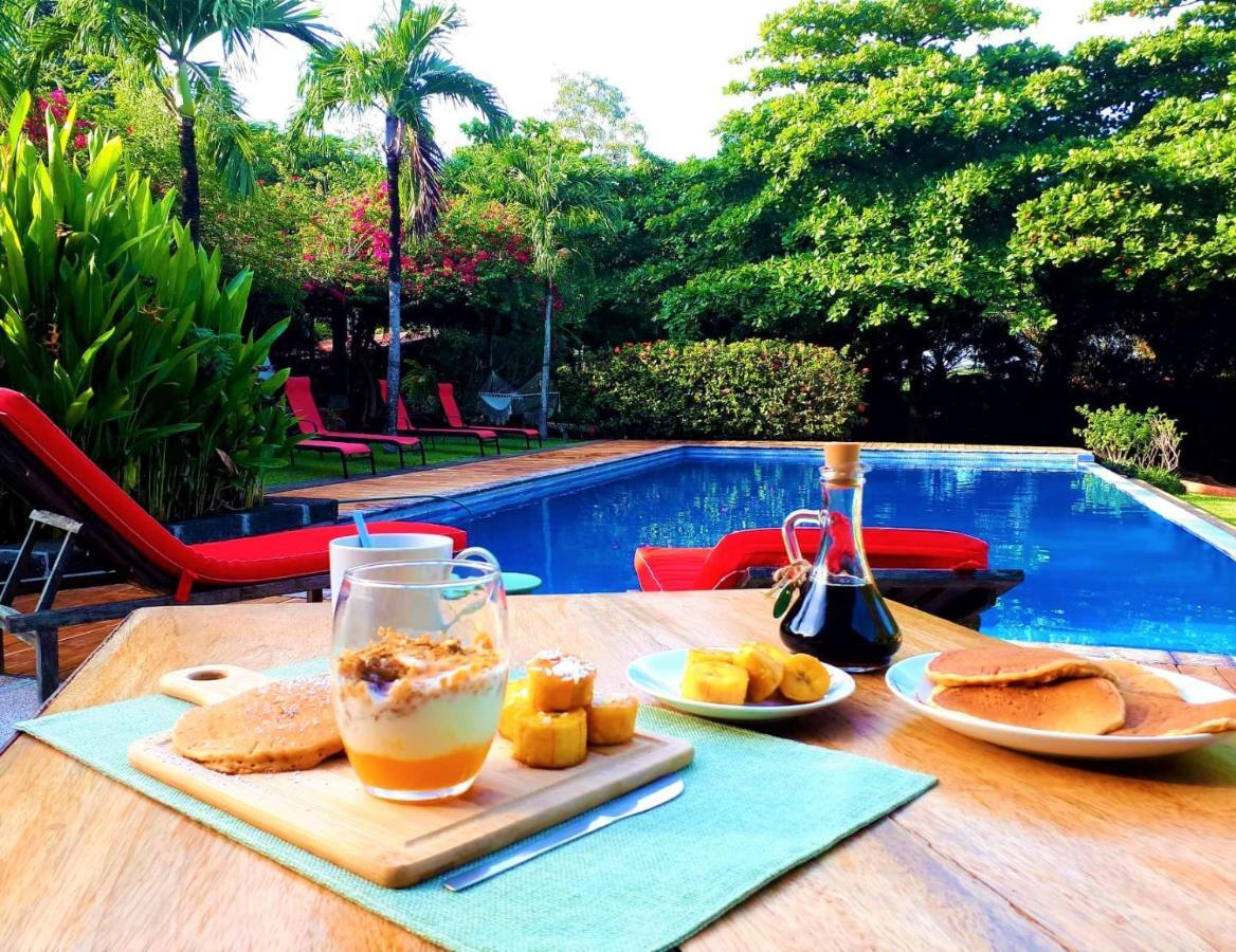 Casa Mapache Hotel Tamarindo Exterior photo